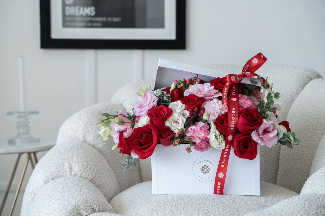 Flores de cumpleaños con rosas rojas