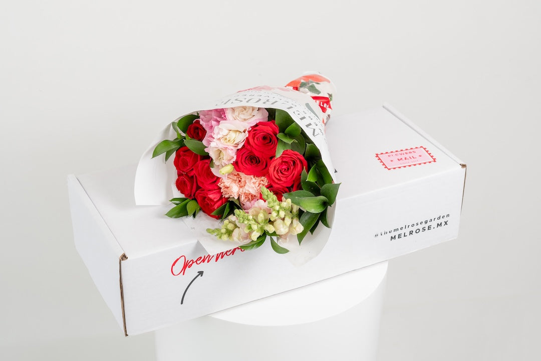 Ramo de flores rosas y rojas Granada