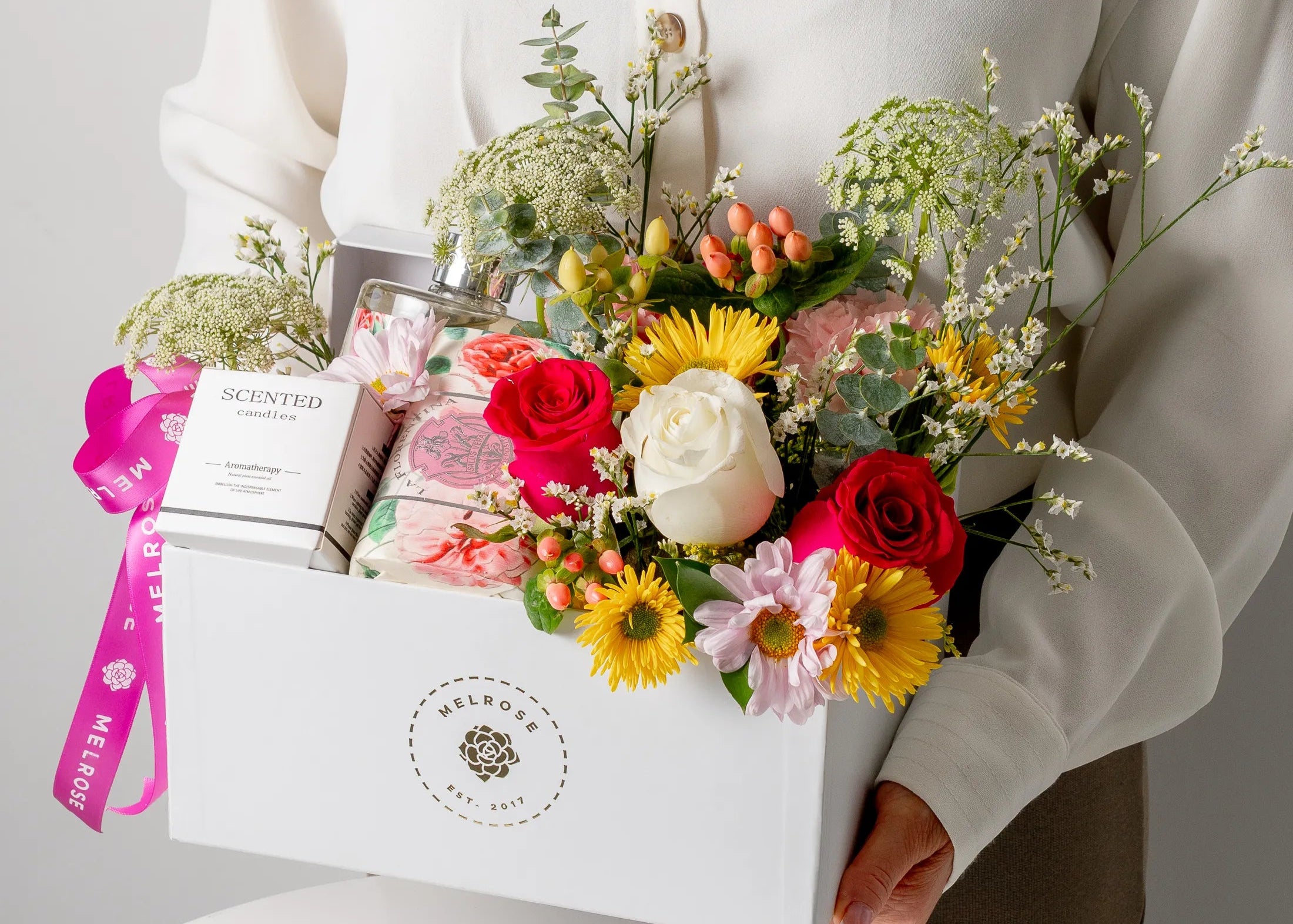 regalo flores jabones vela aroma rosas