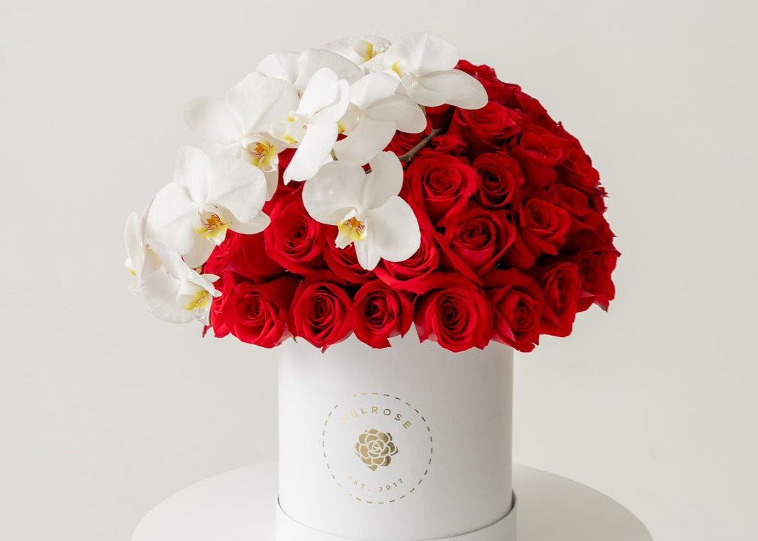 Rosas Rojas con Orquídeas